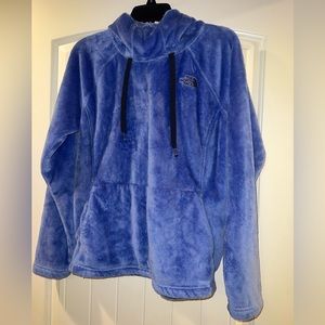 The north face hoodie size large